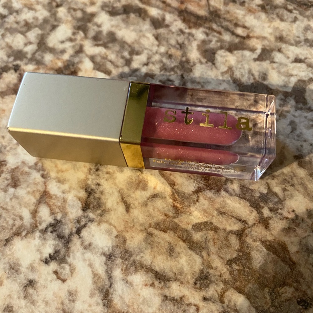 STILA Beauty Boss Lip Gloss in Synergy
